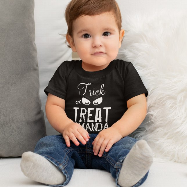 Camiseta De Bebé Truco o trato personalizado de Halloween (Trick or treat ghost eyes halloween custom baby t shirt. )