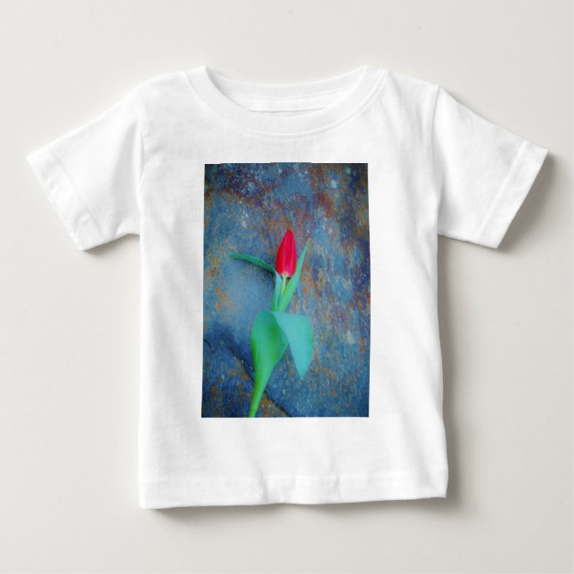 Camiseta De Bebé Tulipán rojo sobre pizarra gris azul (Anverso)