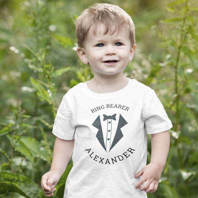 Camiseta De Bebé Tuxedo blanco negro portador de anillo personaliza (Subido por el creador)