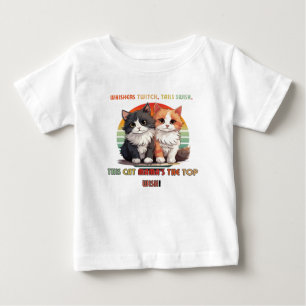 Camiseta De Bebé Un gato acaba de llevar a otro