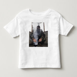 Camiseta De Bebé Un marino llena la cámara de gas con más gas CS
