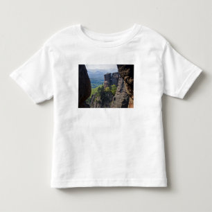 Camiseta De Bebé Un paseo por las ruinas del castillo de Belogradch