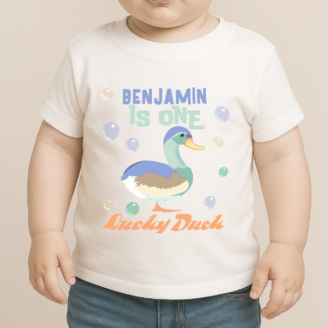 Camiseta De Bebé Un Pato Afortunado & Burbujas Cumpleaños Pastel (Subido por el creador)
