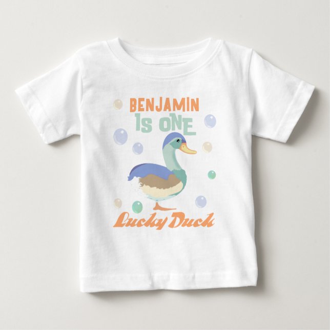 Camiseta De Bebé Un Pato Afortunado & Burbujas Pastel de Primer Cum (Anverso)
