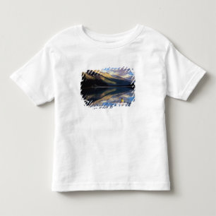 Camiseta De Bebé Un remero en el lago Banff en Canadá (MR)