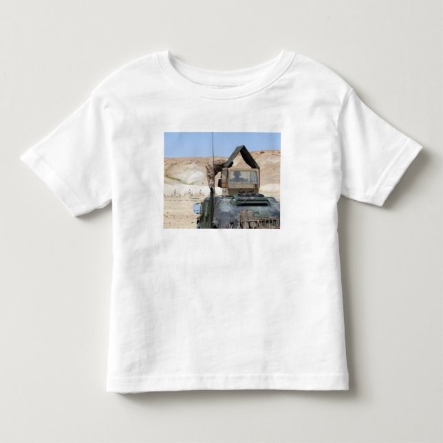 Camiseta De Bebé Un soldado da instrucciones a un soldado del ejérc (Anverso)