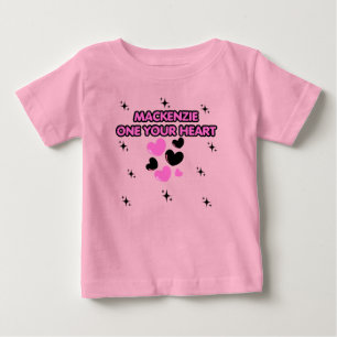 CAMISETA DE BEBÉ UNO DE CORAZONES, CUMPLEAÑOS 1 ROSA