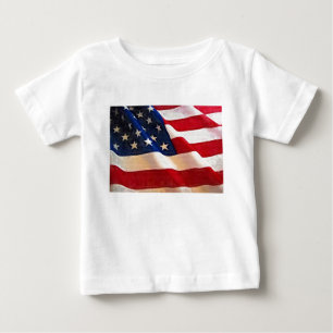 Camiseta De Bebé Viejas ondulaciones de la bandera americana de la