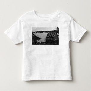 Camiseta De Bebé Vista de Seldovia, Alaska de enfrente del agua