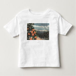 Camiseta De Bebé Vista de una huerta anaranjada con las montañas