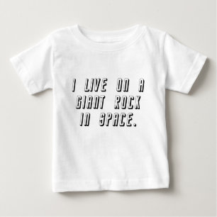 Camiseta De Bebé Vivo En Una Roca Gigante En El Espacio