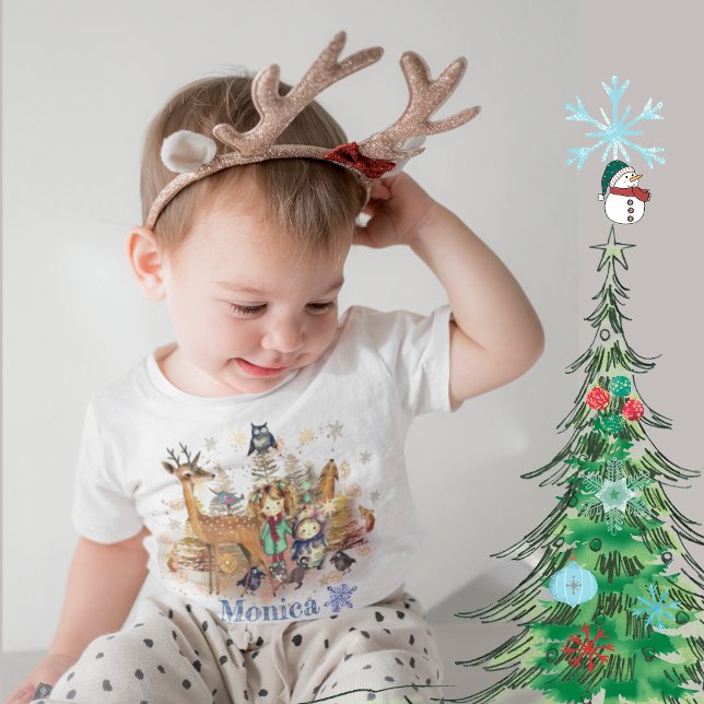 Camiseta De Bebé Winter Magic Woodland, Deer (Winter Magic Woodland, Deer Baby T-Shirt mockup)