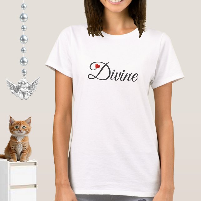 Camiseta de caligrafía de corazón divino (Subido por el creador)