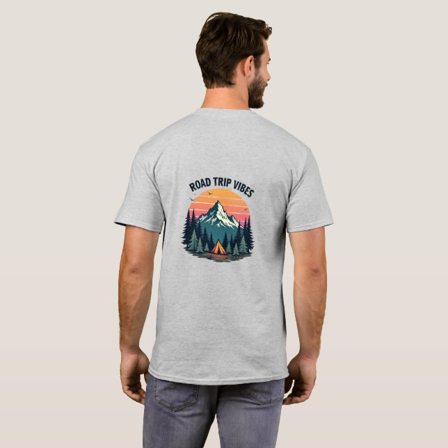 Camiseta de camping al atardecer (Reverso completo)