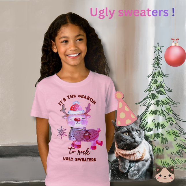 Camiseta de ciervo rosa de suéter feo (Ugly Sweater Cute Pink Deer T-Shirt)