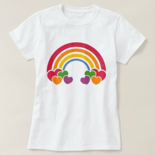 Camiseta de corazón en arco iris 80