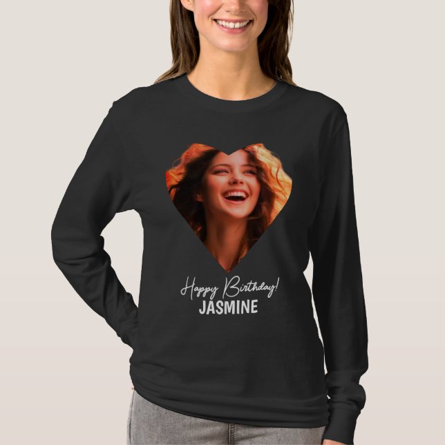 Camiseta de cumpleaños con nombre y corazón con fo (Anverso)