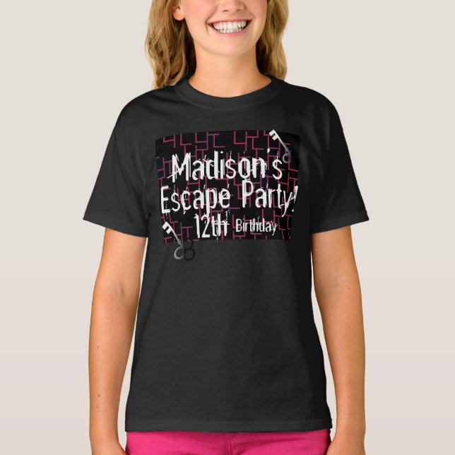 Camiseta de cumpleaños de laberinto de sala de esc (Anverso)