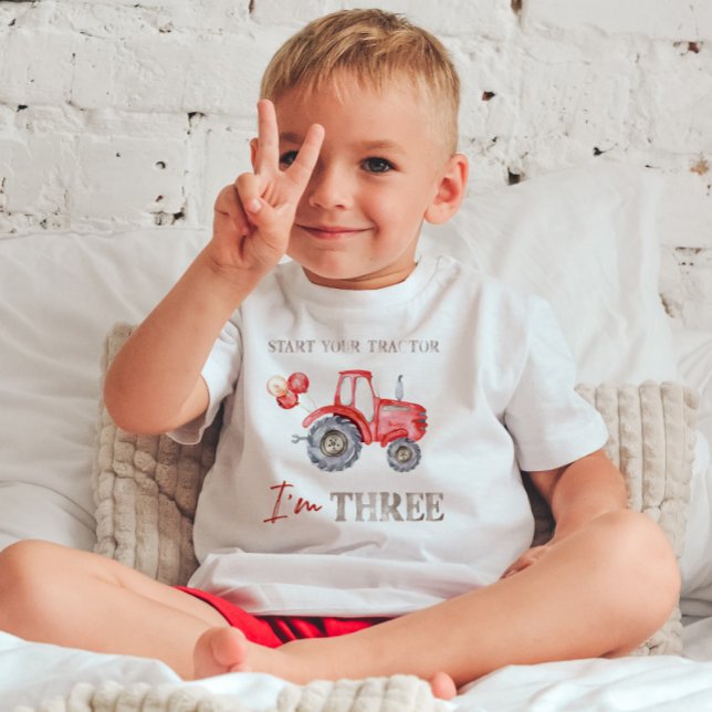 Camiseta de cumpleaños de Tractor Rojo encantadora (Subido por el creador)