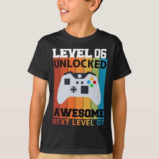 Camiseta de cumpleaños desbloqueada de nivel 06 -  (Anverso)