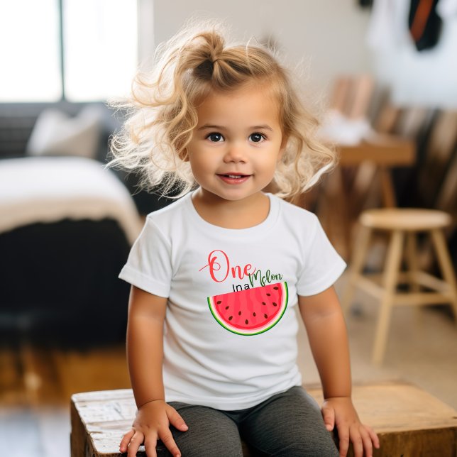 Camiseta de cumpleaños Uno en un Melón Bebé (One in a Melon Birthday t-shirt. )