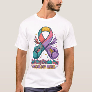Camiseta de enfermera oncológica luchando junto a