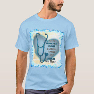 Camiseta de enfermera pediátrica de corazón azul
