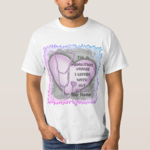 Camiseta de enfermera pediátrica de corazón morado
