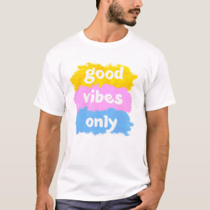 Camiseta de estética limpia con tipografía minimal