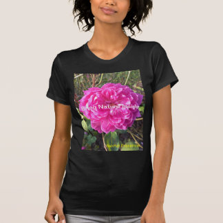 Camiseta de flores rosadas oscuras