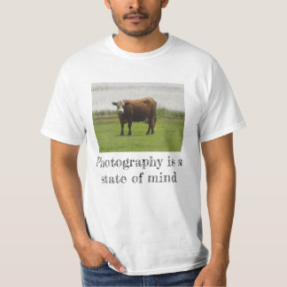 Camiseta de foto de vaca con estado de ánimo pasto
