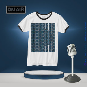 Camiseta de franja azul del poeta Adiela Akoo