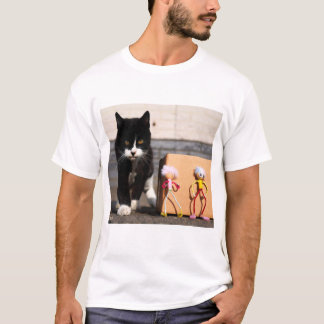 Camiseta De Fubby's verstoppen zich voor de kat Ping.