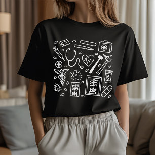 Camiseta de garabatos médicos para RN, MD o futuro