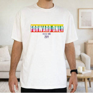Camiseta de graduación minimalista arcoíris hacia