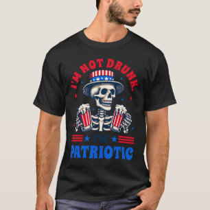Camiseta De julio de los estadounidenses bebiendo no estoy