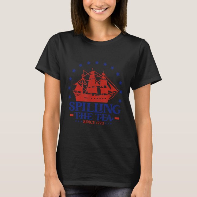 Camiseta De Julio Derramando El Té Desde La Enseñanza De Hi (Anverso)