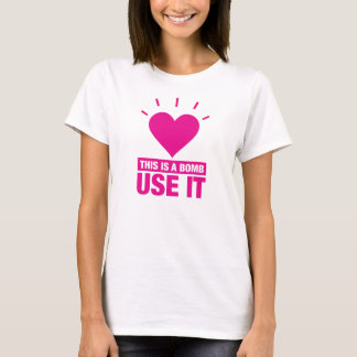 Camiseta de la bomba de amor