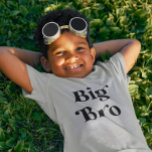 Camiseta de la Invitación del Gran Hermano<br><div class="desc">¡Camiseta para un niño que está a punto de tener un hermano menor! El lindo texto dice "hermano grande".</div>