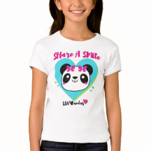 Camiseta de la muñeca de la panda de los corazones