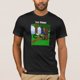 Camiseta de la oscuridad de Hugger del árbol de la