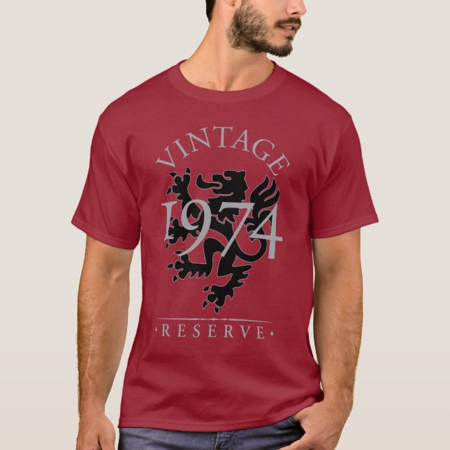 Camiseta de la oscuridad de la reserva 1974 del (Anverso)
