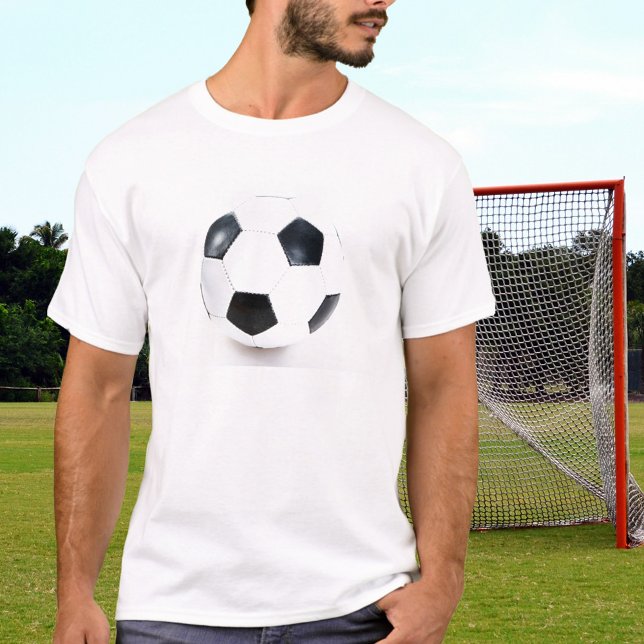 Camiseta de la pelota de fútbol blanca y negra (Subido por el creador)