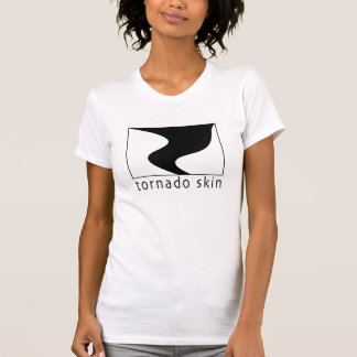 Camiseta de la piel del tornado de las mujeres