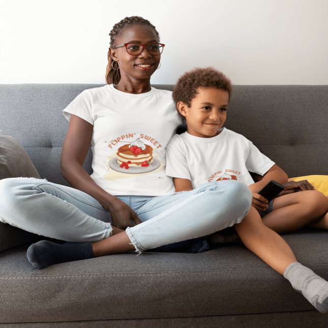 Camiseta de la pila del panqueque Kawaii - Funny B (Matching moments made special. Show off your family love in cozy style)