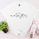 Camiseta de la tía personalizada<br><div class="desc">¡Siempre agregamos nuevos diseños a diario!</div>