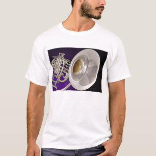 Camiseta de la trompa que marcha