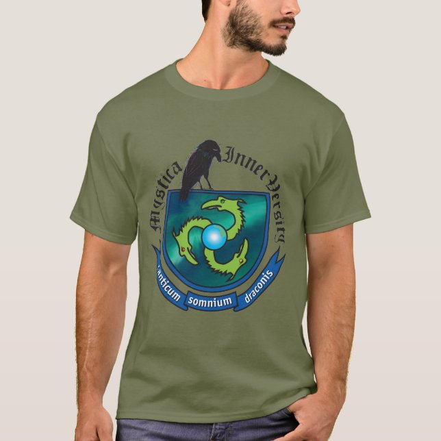 Camiseta de la Universidad Mystica (Anverso)