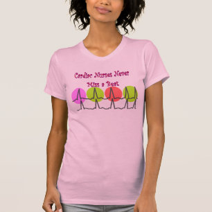 Camiseta ¡De las enfermeras Srta. cardiaca NUNCA un golpe!
