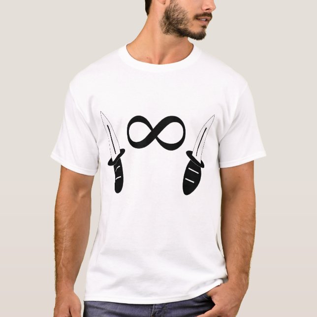 Camiseta de los cuchillos del infinito (Anverso)